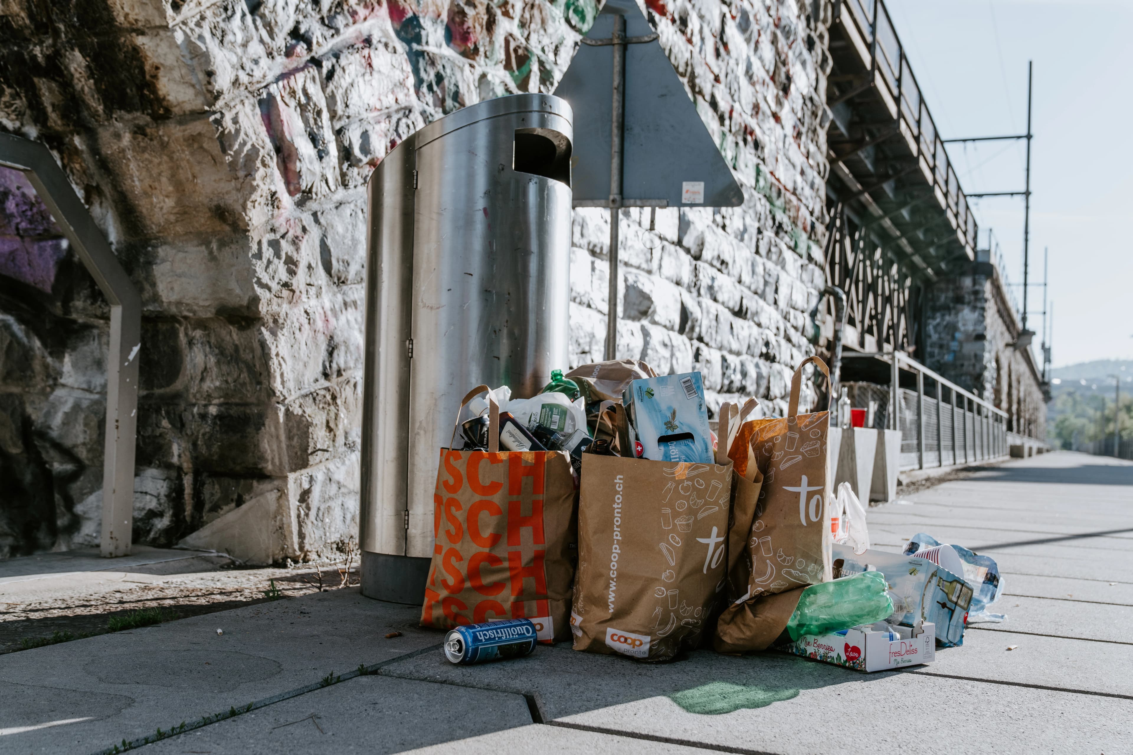 Recycling on pavement